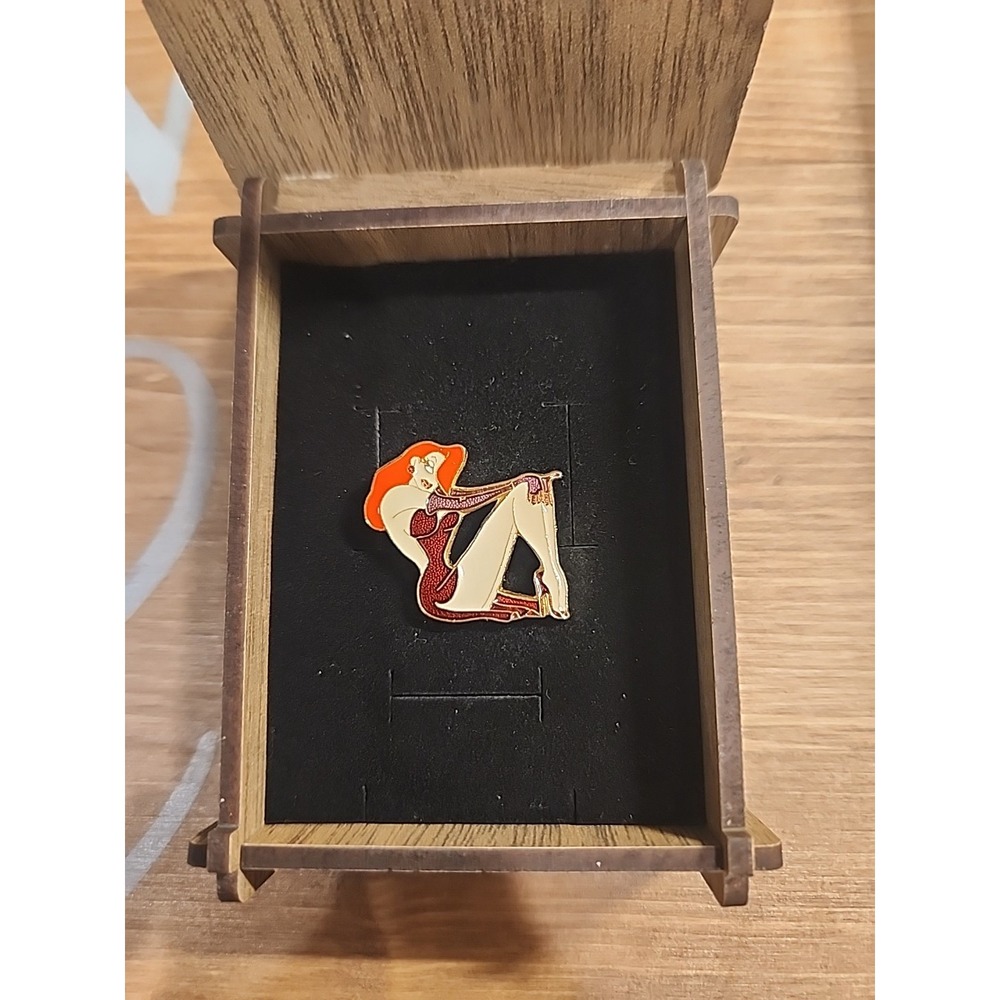 Jessica Rabbit Glamour Who Framed Roger Rabbit Glitter Pins Bootleg/Fantasy - Picture 3 of 3